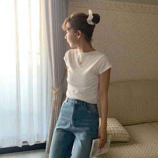 Round cropped T-shirt