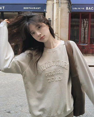 Pigment-washed sweatshirt
