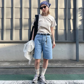 Round cropped short-sleeved T-shirt
