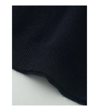 Round neck boucle button jumper