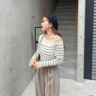 Shoulder ribbon striped knit