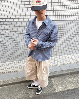 Two-pleat Bermuda shorts