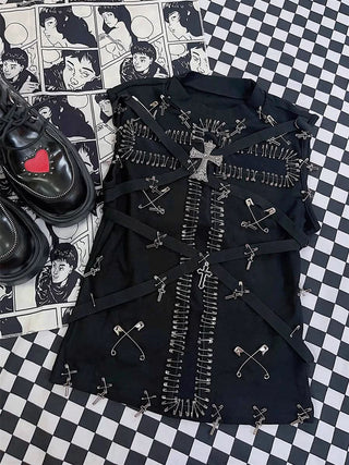 Crewneck sleeveless cross applique top