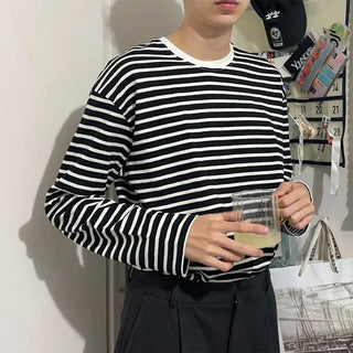 Simple two-tone striped T-shirt