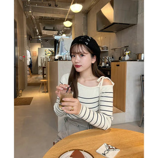 Shoulder ribbon striped knit