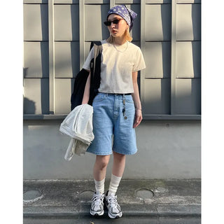 Round cropped short-sleeved T-shirt