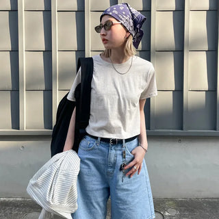 Round cropped short-sleeved T-shirt