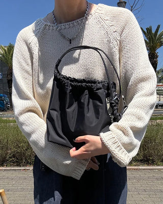 [8th Re-release] (ORIGINAL) Medium Drawstring Shoulder Bag (black)