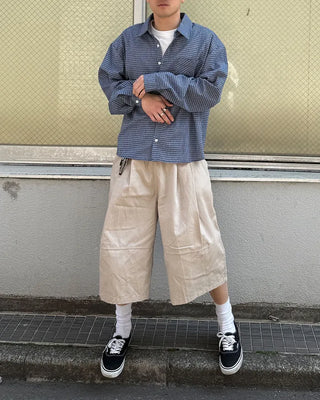 Two-pleat Bermuda shorts