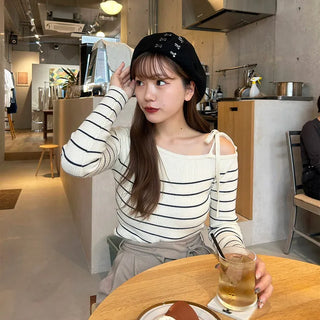 Shoulder ribbon striped knit