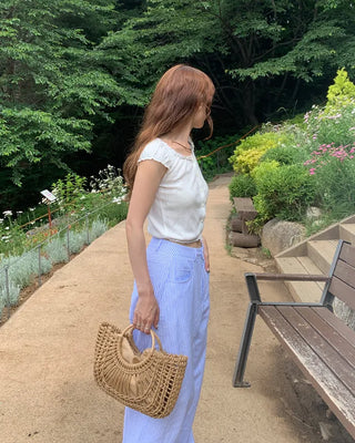 Net rattan tote bag