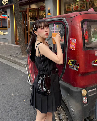 Belt bucket bag