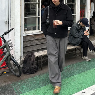 Deep pintuck line cotton pants