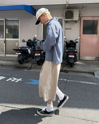 Two-pleat Bermuda shorts