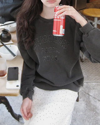 Pigment-washed sweatshirt