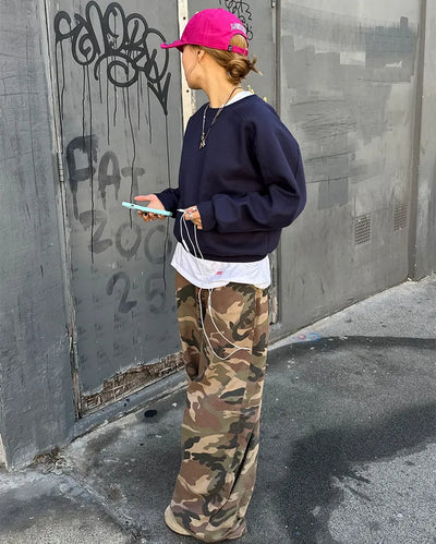 Round neck sleeve piping sweatshirt