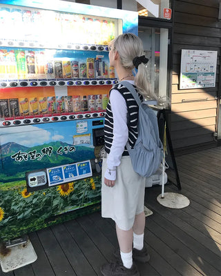 Back button vest