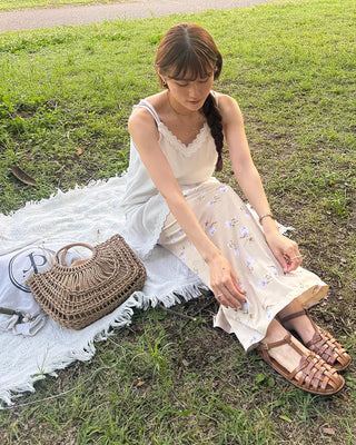 Net rattan tote bag