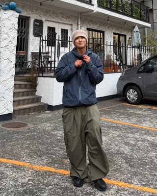 Side-tuck cargo pants