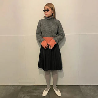 Ribbed two-tone turtleneck knit