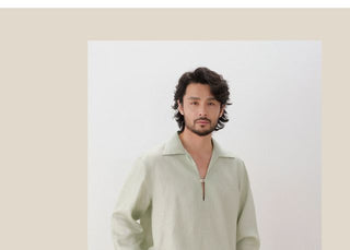 [CULTUM] Relaxed Deep V-neck Shirt