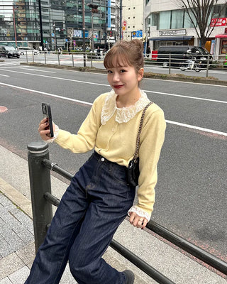 Lace-layered round cardigan
