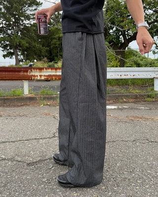 Side-tuck denim slacks