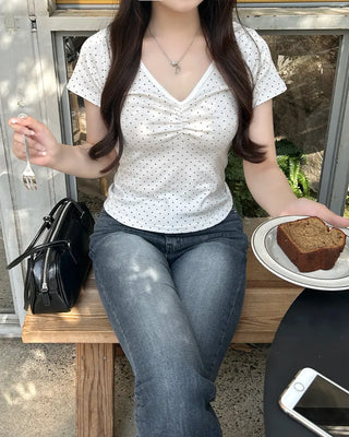 V-neck polka dot shirred half T-shirt