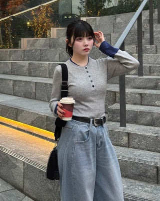 Half-open long-sleeve T-shirt