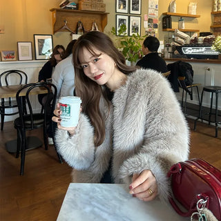 Round neck fur jacket