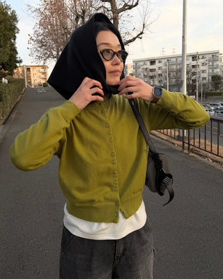 Anti-pilling color crew neck cardigan
