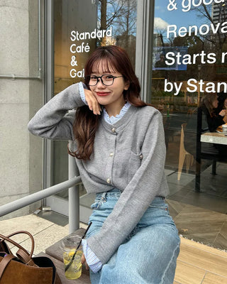 Frill-point button cardigan