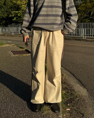 Line detail easy pants