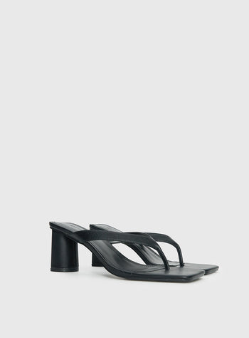 The Mona Heels Black