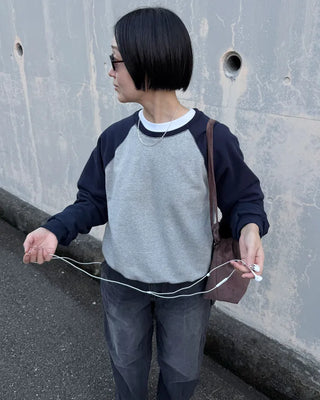 Raglan color-block sweatshirt