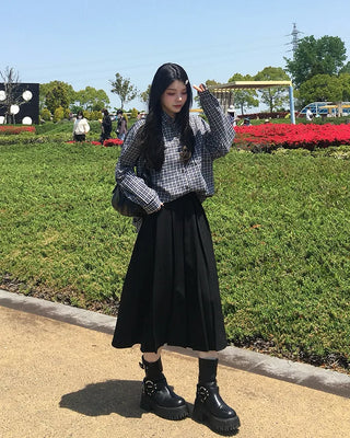 Pleated long skirt