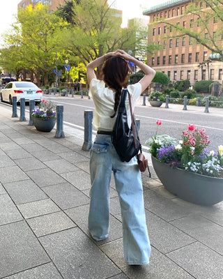 Wide-leg denim jeans with rear pockets
