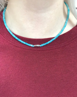 Clover-colored bead necklace