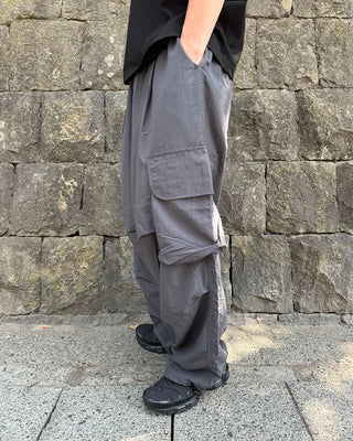 Nylon cargo pants with elastic waistband