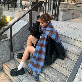 Daily check scarf