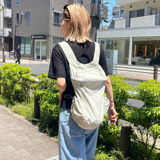 Casual zippered backpack