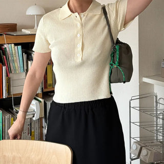 Short-sleeved colored ribbed knit