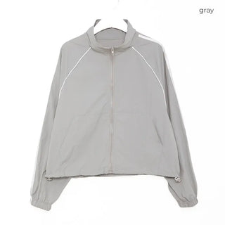 Two-line zip-up mountain parka