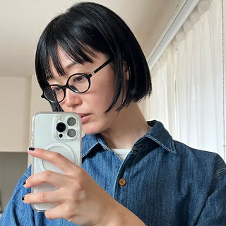 Oval frame glasses