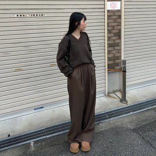 Lambswool V-neck knit