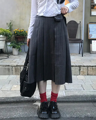 String belt & striped pleated midi skirt