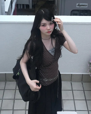 Small dot pattern short-sleeve T-shirt