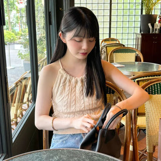 Sleeveless twist knit