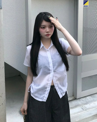 Side-shimmering striped shirt