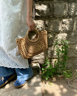 Net rattan tote bag